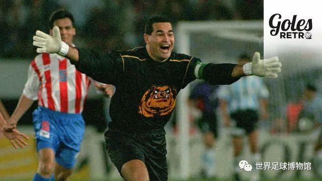 疯子中的疯子，200斤门神60米外能进球