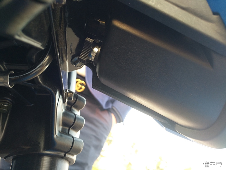 新感觉双缸250百公里加速,加速2秒左右的摩托车