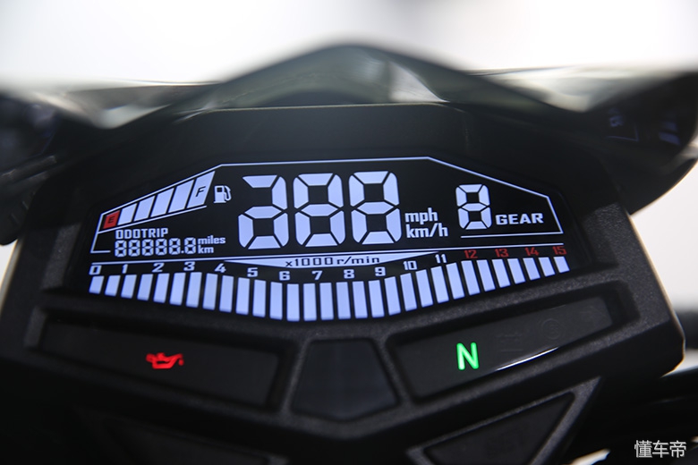 新感觉250单缸极速测试,新感觉250百公里加速实测