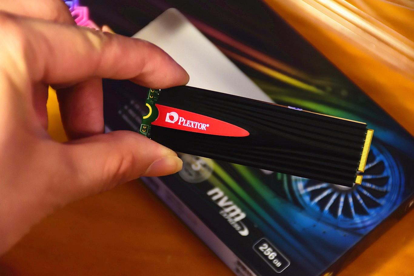 ryzen32200g加独显好不好,核显和独显打绝地求生