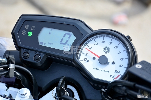 雅马哈飞致ys250中缸掉漆,雅马哈ys250摩托车