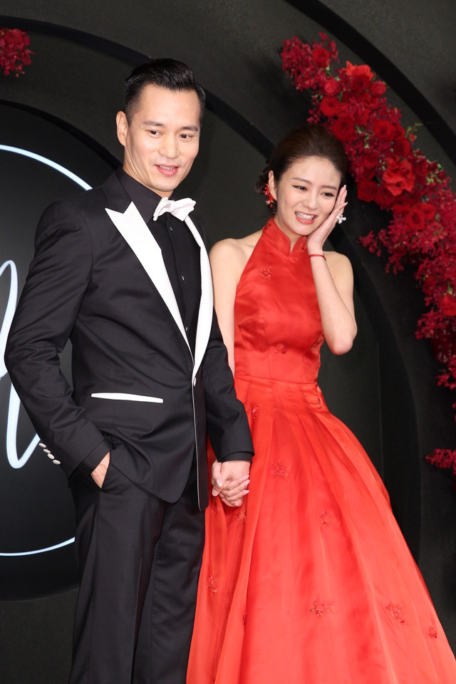 安以轩紧急入院做手术!被曝腹痛、*体下**出血疑似宫外孕