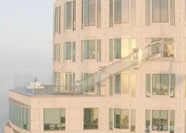 恐怖的高空旋转水滑梯,世上最恐怖的天空滑梯