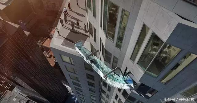 恐怖的高空旋转水滑梯,世上最恐怖的天空滑梯