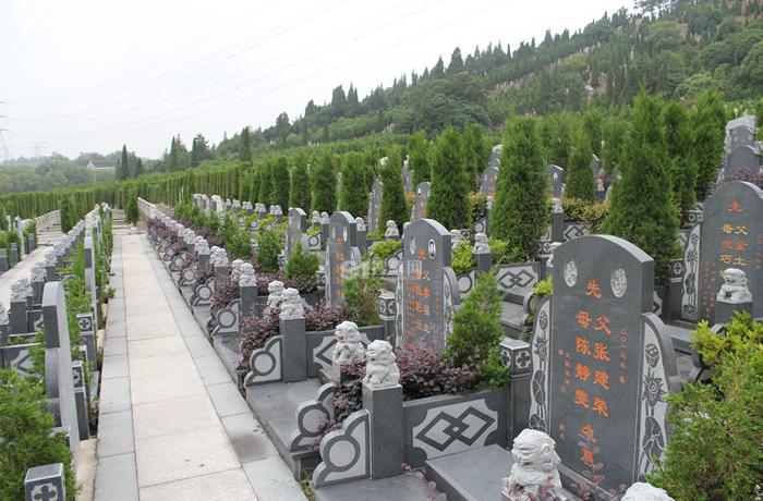 公墓的风水和个人墓地的风水,如何选择风水好的墓地