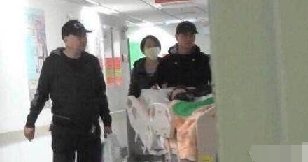 安以轩手术后报平安，被传宫外孕？经纪人：她现在不便打扰