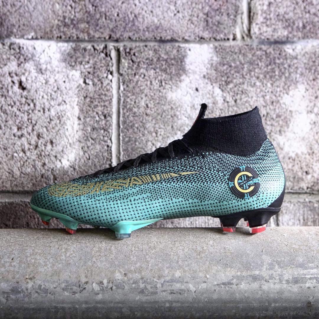 安踏足球鞋enjoyz,好看足球鞋照片