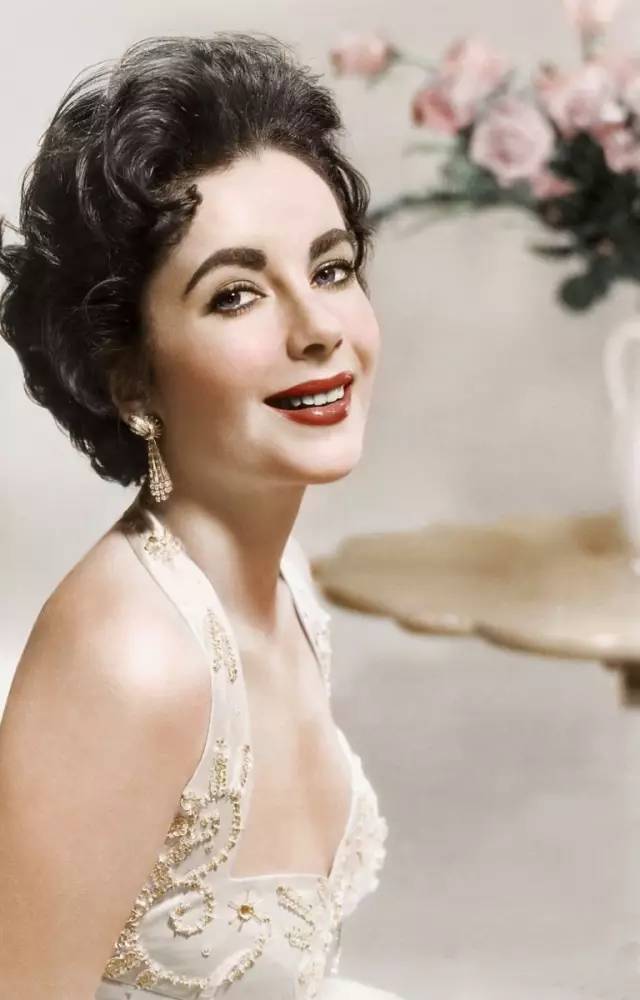 一代艳后赵飞燕的故事,一代艳后的传奇故事