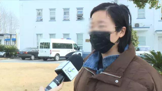 发国外上课照片、带货小视频…这些海外代购，全靠演！