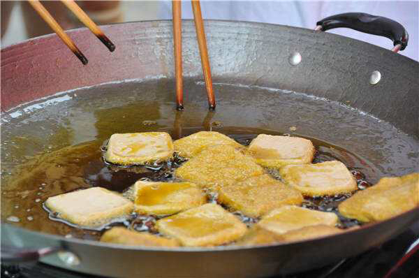 云南油炸豌豆粉的做法,油炸豌豆粉云南怎么炸