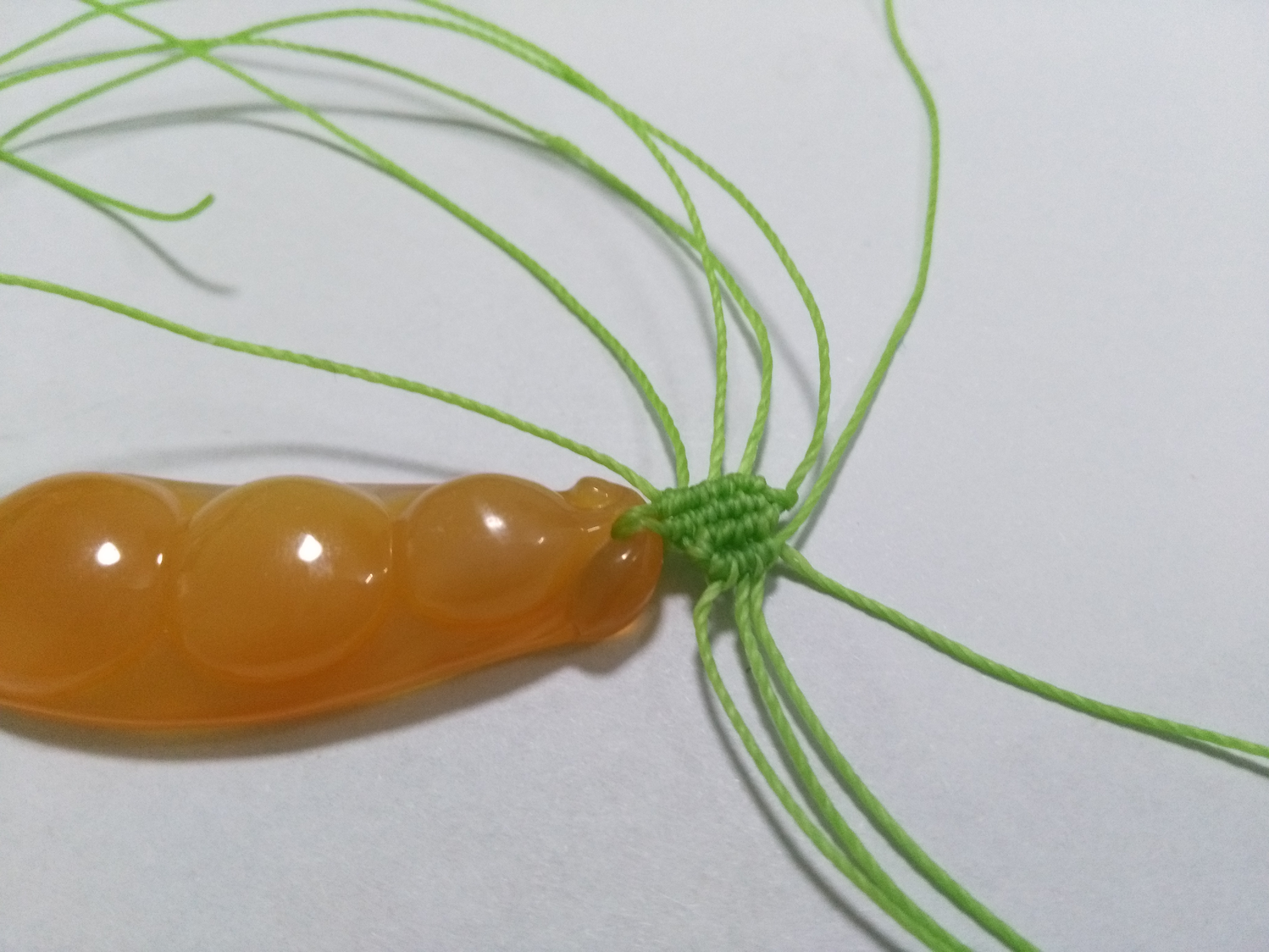 玛瑙豆子编手机吊坠法教程,玉豌豆吊坠怎么编绳