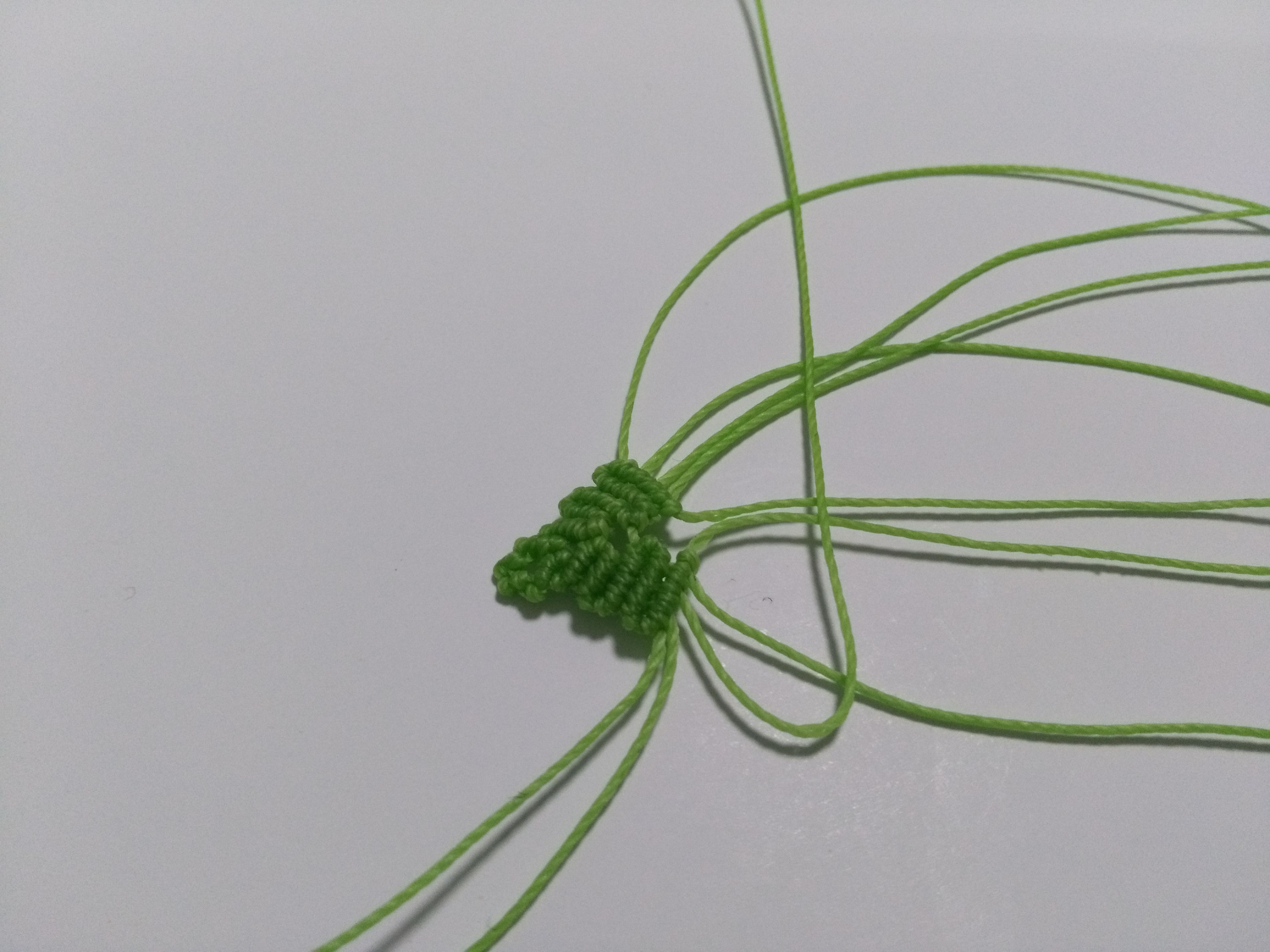 玛瑙豆子编手机吊坠法教程,玉豌豆吊坠怎么编绳