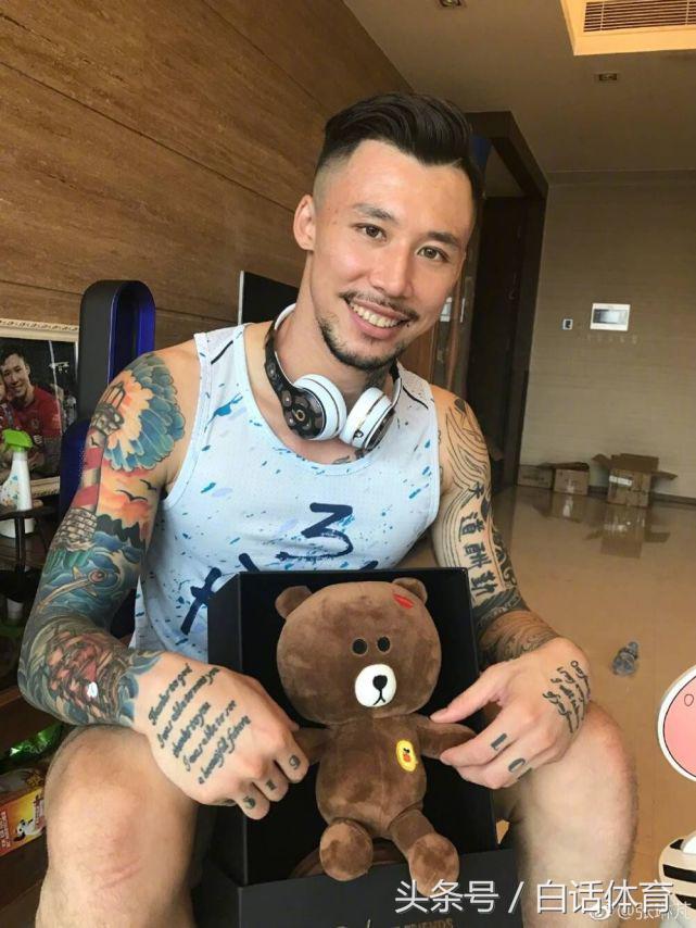 足协禁止场上球员露纹身,中超联赛纹身