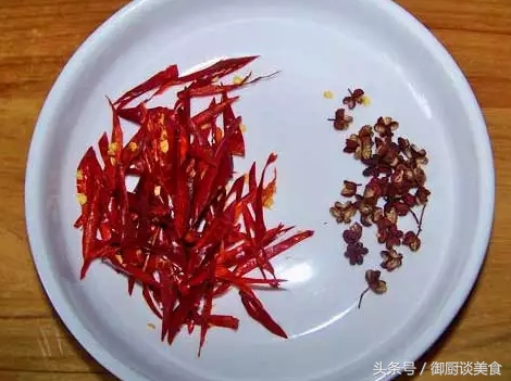 韭菜炒河虾的做法最正宗的做法,小河虾配什么炒最好