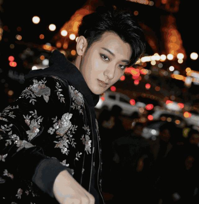 用了阿玛尼之后长痘,阿玛尼和ysl哪个好