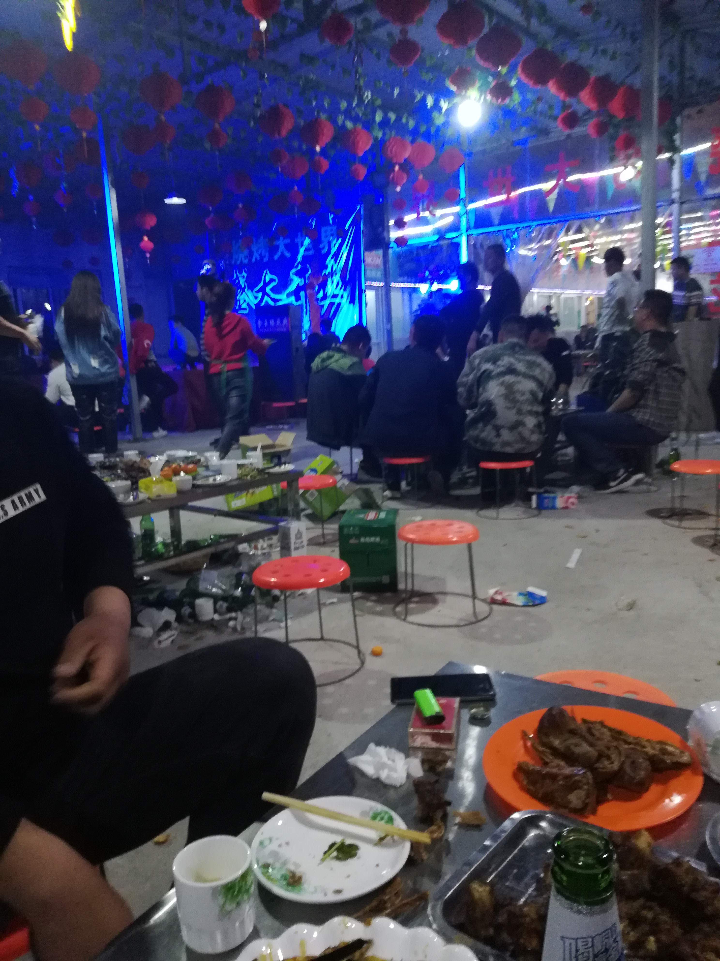 摆地摊年收入100万,摆地摊不挣钱的真实案例