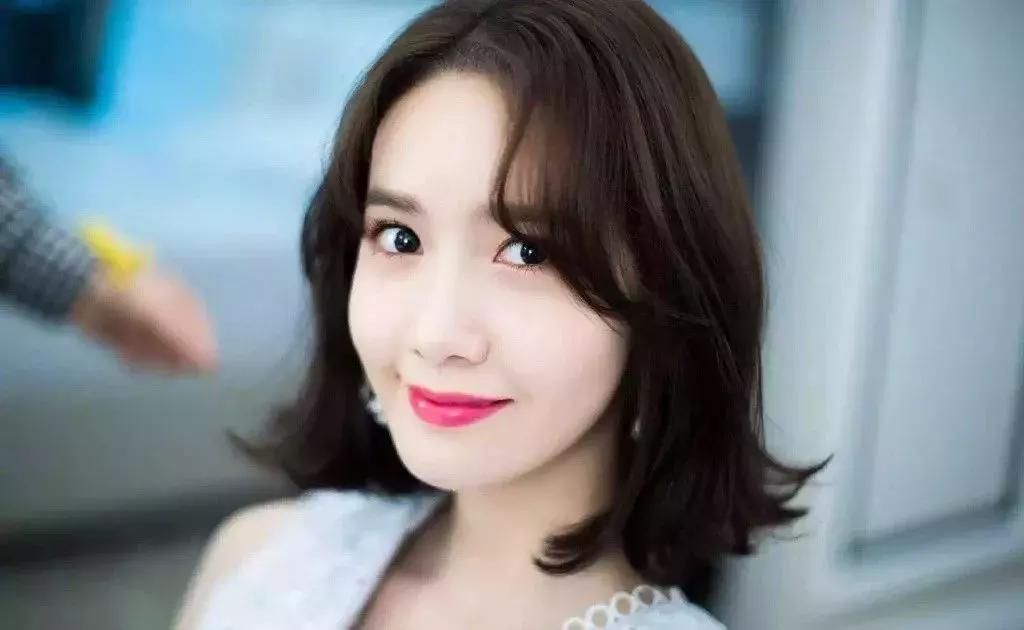 瘦脸最好看发型,40岁的瘦脸减龄发型短发