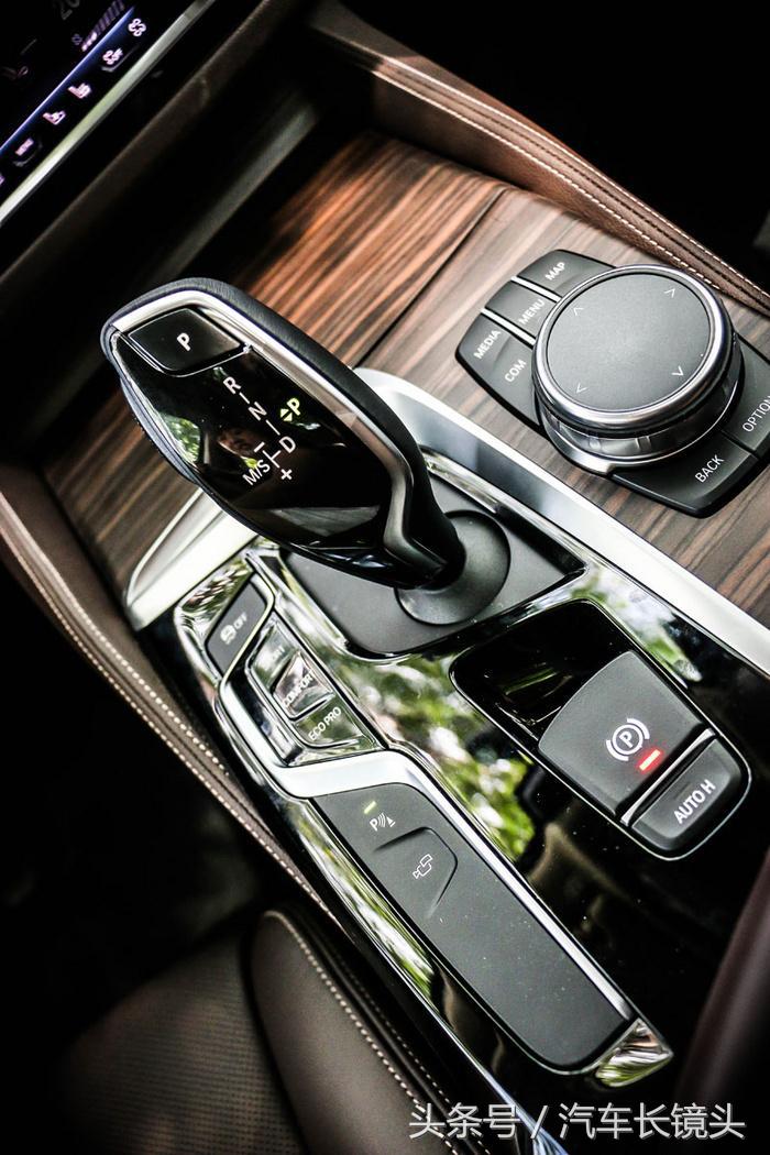 车怎么自拍拍照出高级感,汽车拍摄爱好