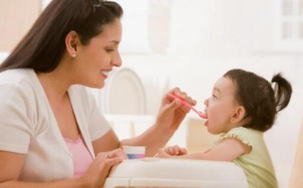 婴儿辅食加橄榄油好还是核桃油好,婴儿辅食牛油果油和核桃油哪个好