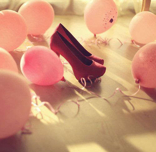 防止皮鞋磨脚的小窍门,皮鞋磨脚板怎么处理