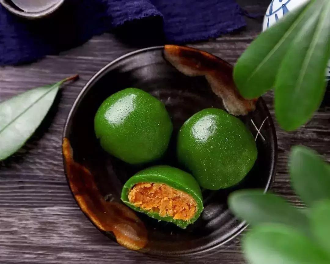 网红青团肉松馅怎么弄,咸蛋黄肉松青团成网红