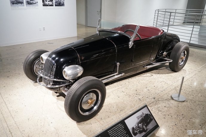 汽车博物馆蝙蝠侠战车,汽车博物馆带你了解蝙蝠侠战车