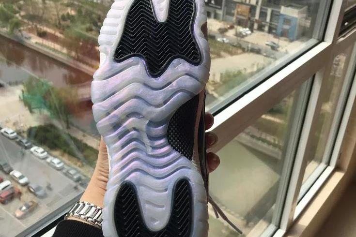 球鞋aj11变色龙复活节灰,aj11复活节鉴别方法