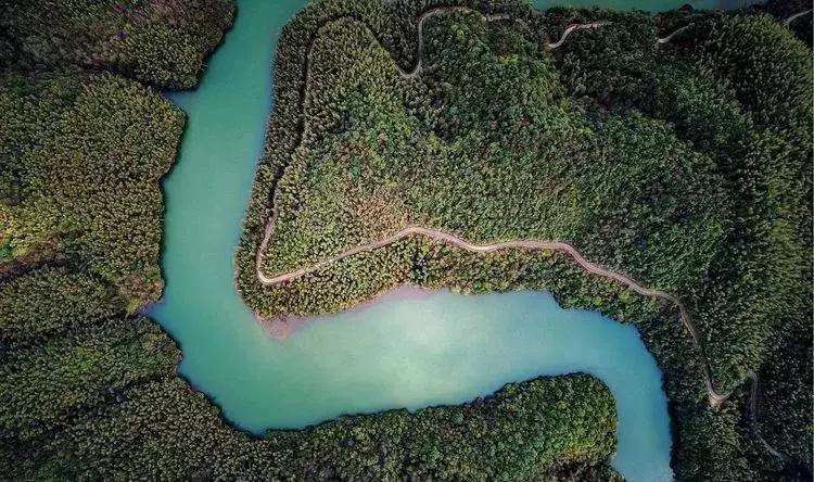 媲美九寨沟的碧湖潭，被誉为萍乡小三峡，是不可错过的世外仙境