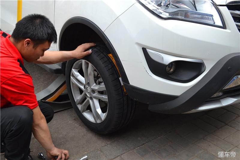 不同品牌轮胎高速胎噪对比,胎噪大的车用什么轮胎好