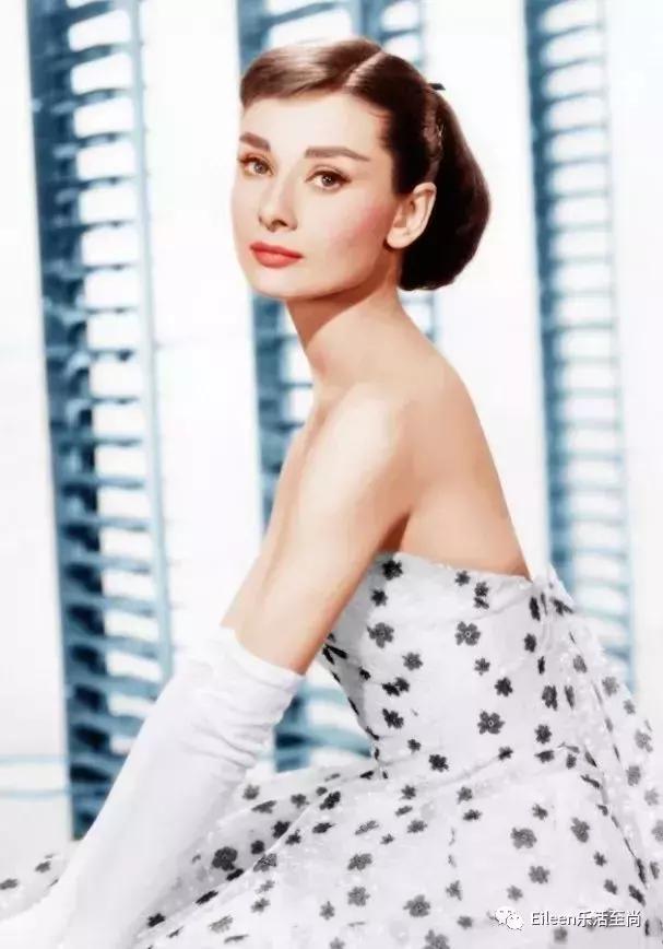 关于赫本与他的爱情故事,赫本一生的真实故事