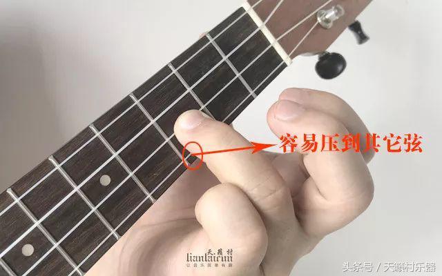 学会尤克里里指弹需要多久,学会尤克里里能弹所有的歌曲吗