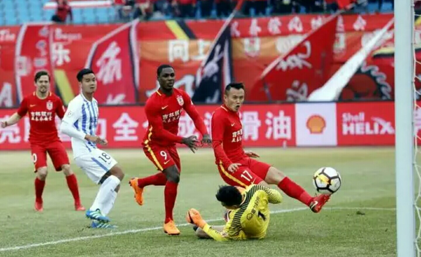 主裁马力诠释VR神功，富力客场意外笑纳3分大礼