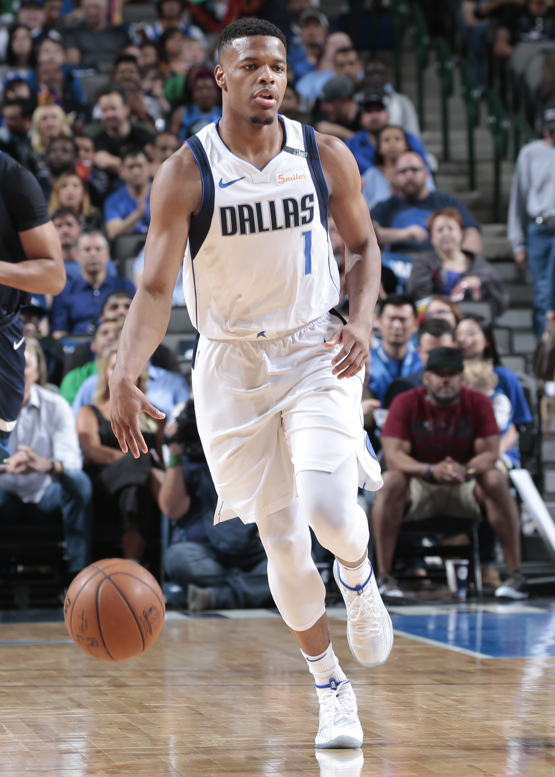 勒布朗最新战靴,勒布朗创造纪录