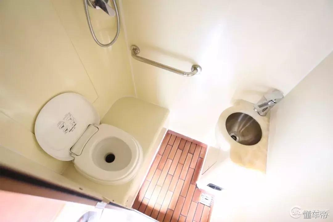 一辆保时捷大约值多少钱,一辆保时捷跑车多少钱