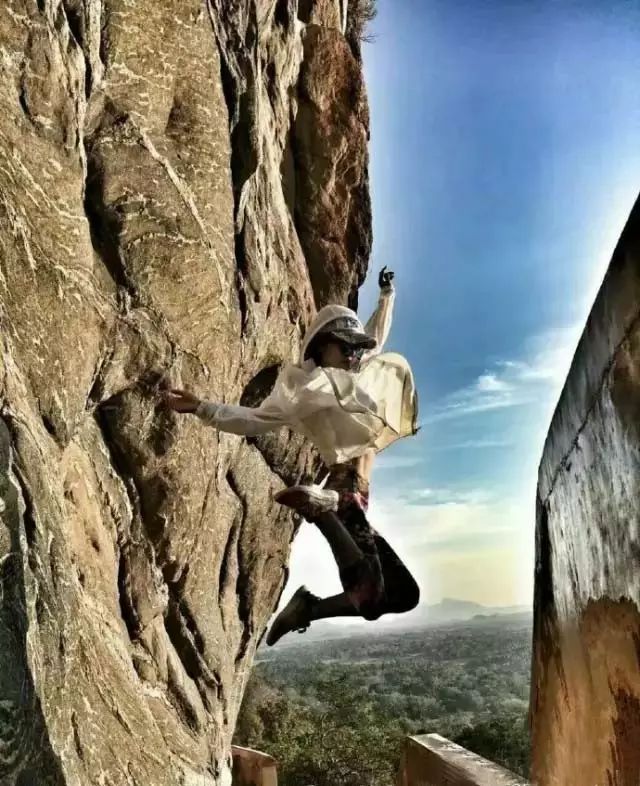 世界最年轻辣妈身材,比基尼走秀夏日套装欧美辣妈