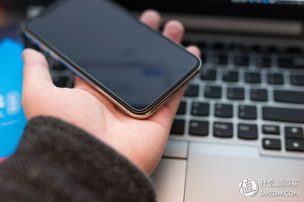 iphone手机一般推荐什么钢化膜,iphone手机原装膜好还是钢化膜好