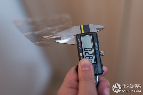 iphone手机一般推荐什么钢化膜,iphone手机原装膜好还是钢化膜好