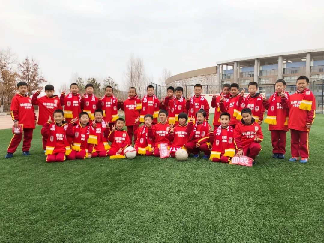 亚泰足球队助威,长春亚泰足球助威