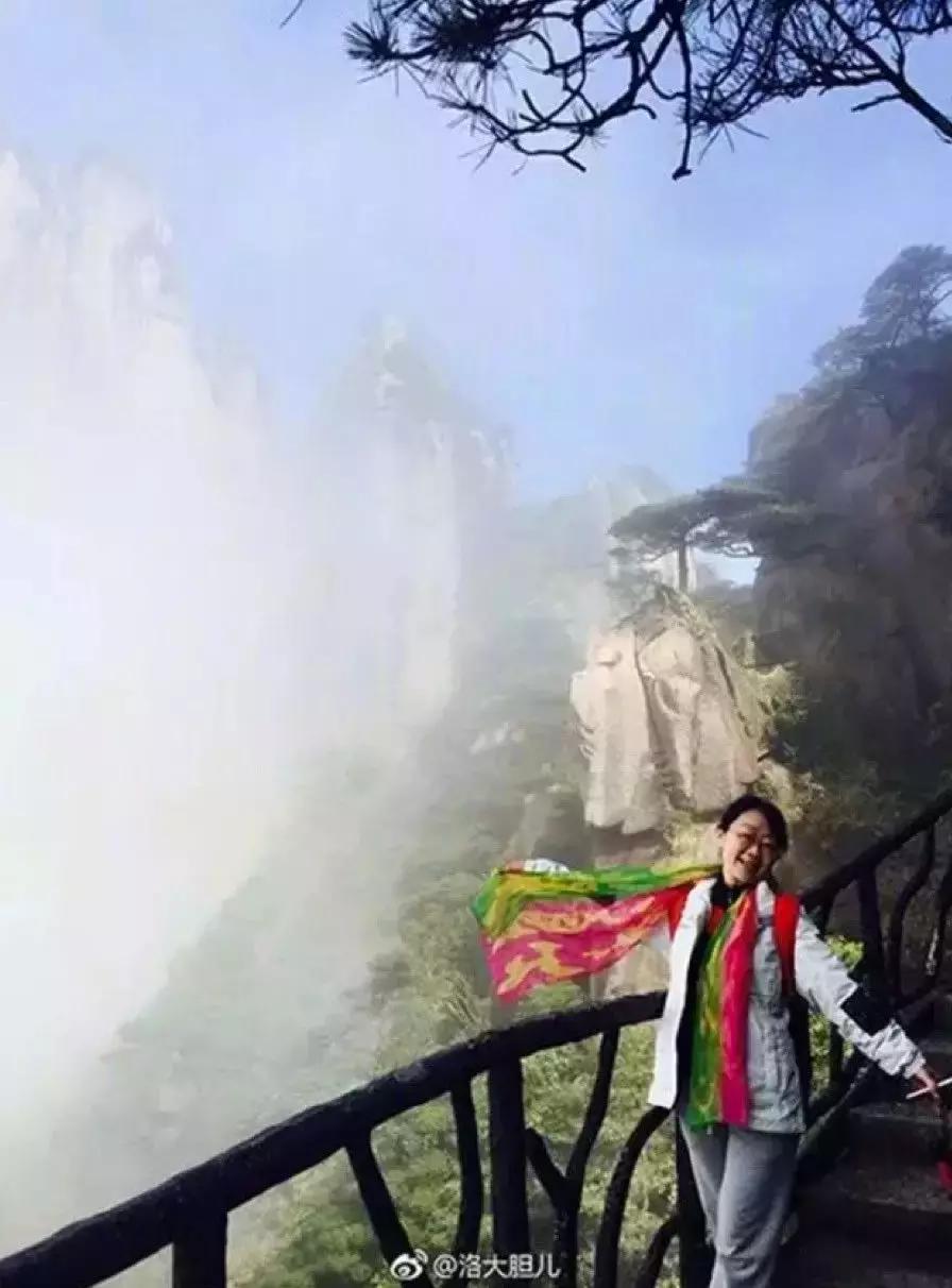 看完我妈拍的春游照片,我跟我爸都哭了……