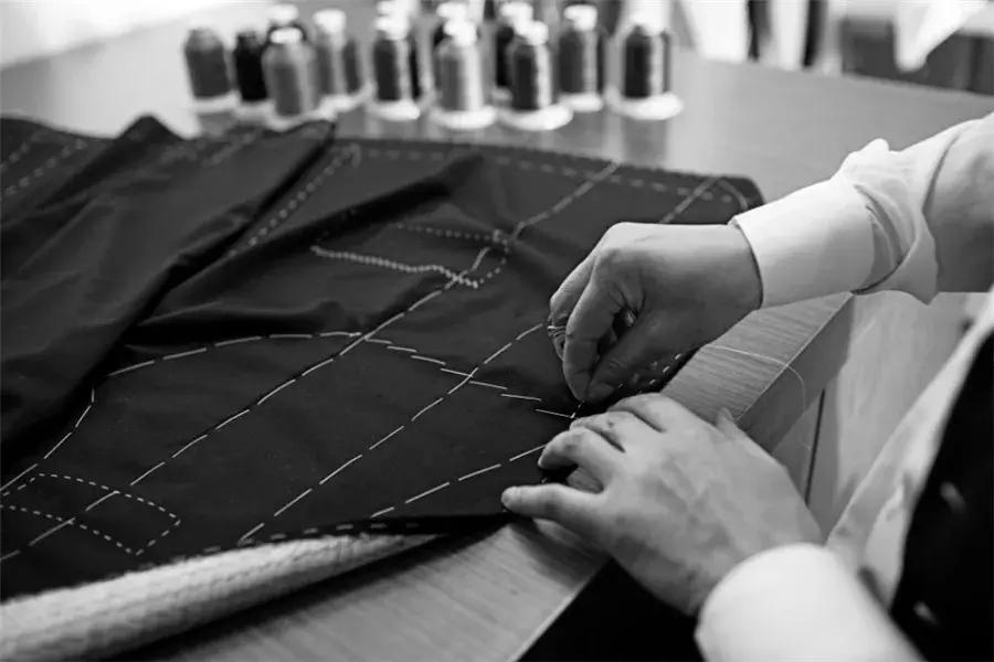 保时捷让人着迷,西装革履保时捷