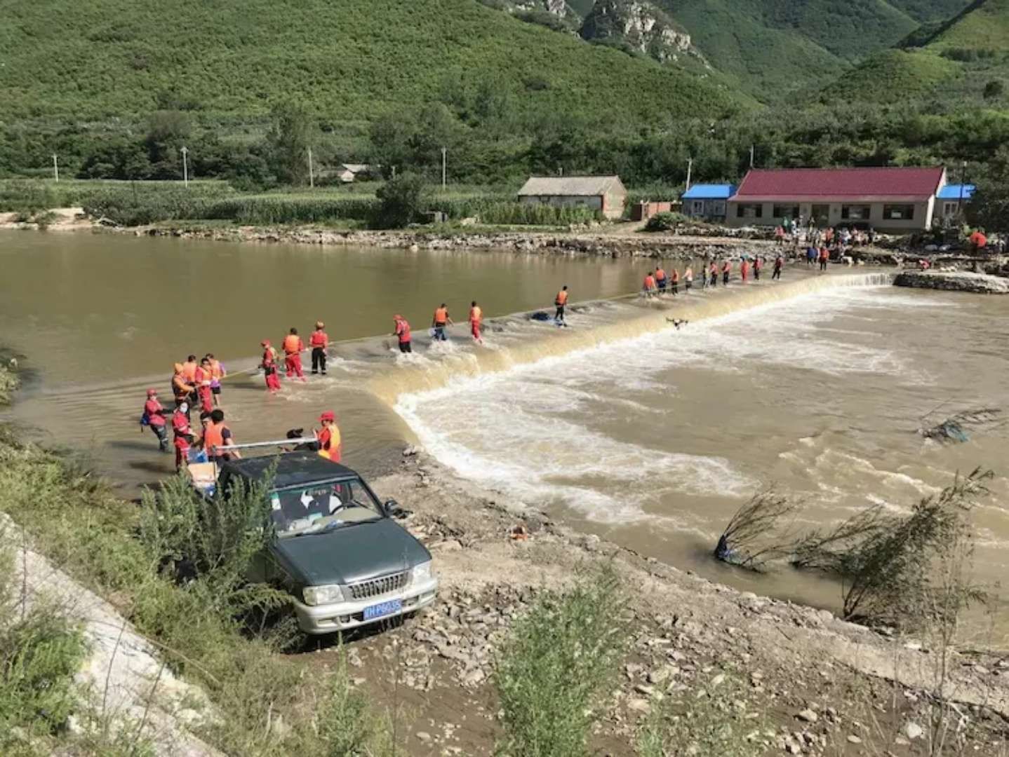 救在身边男声独唱,救在身边微电影完整