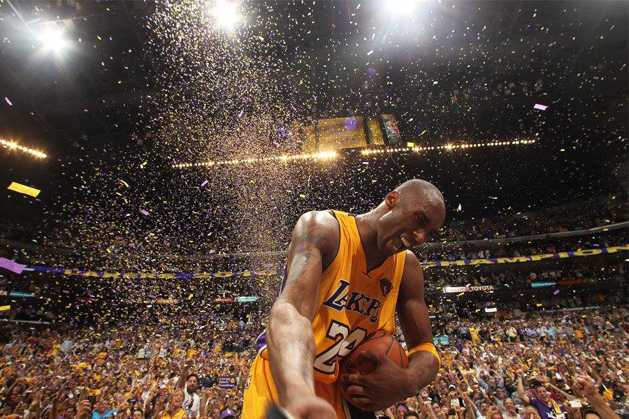 科比黑曼巴战靴,回忆科比经典