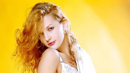 俄罗斯的女人为什么那么好看,俄罗斯的女人很好看英语怎么说