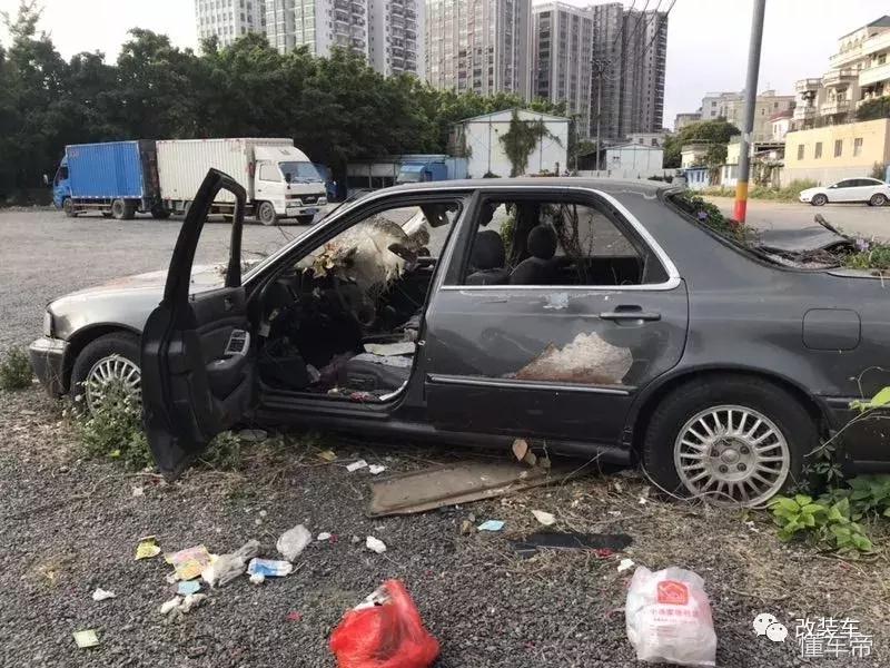 当年价值百万的凌志LS400被黄标报废，场面真是太残忍了！