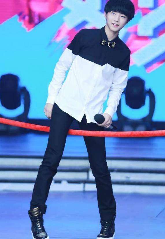 杨洋鹿晗王俊凯,杨洋的腿型是什么样的