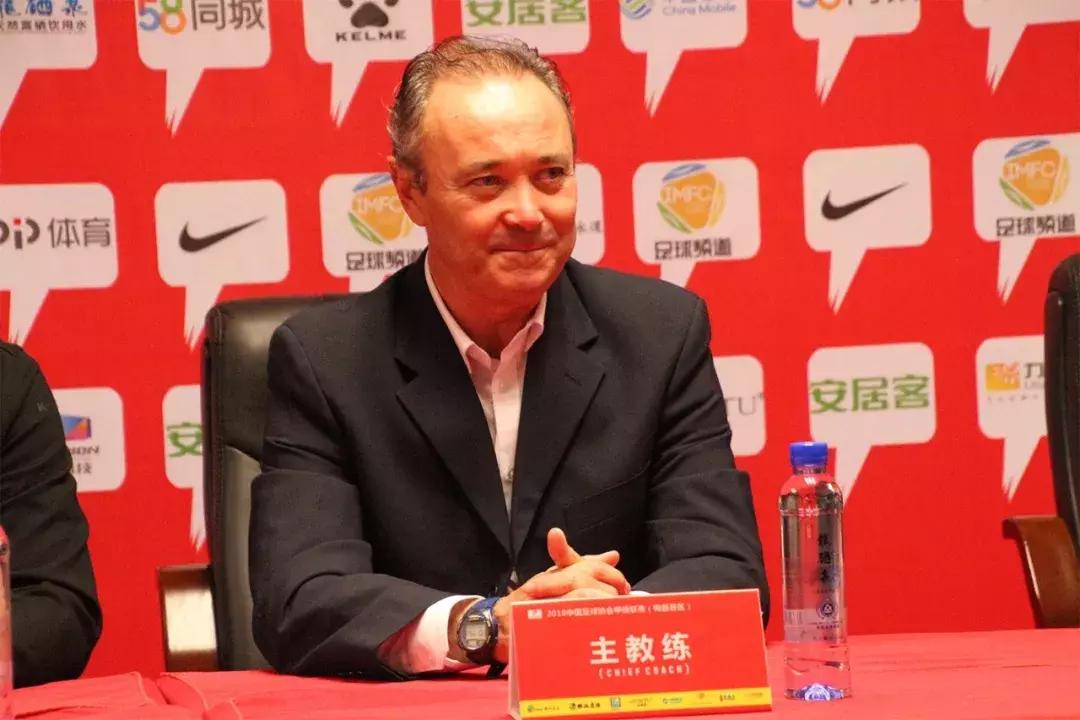 野牛阿洛伊西奥退役了吗,梅县铁汉阿洛伊西奥