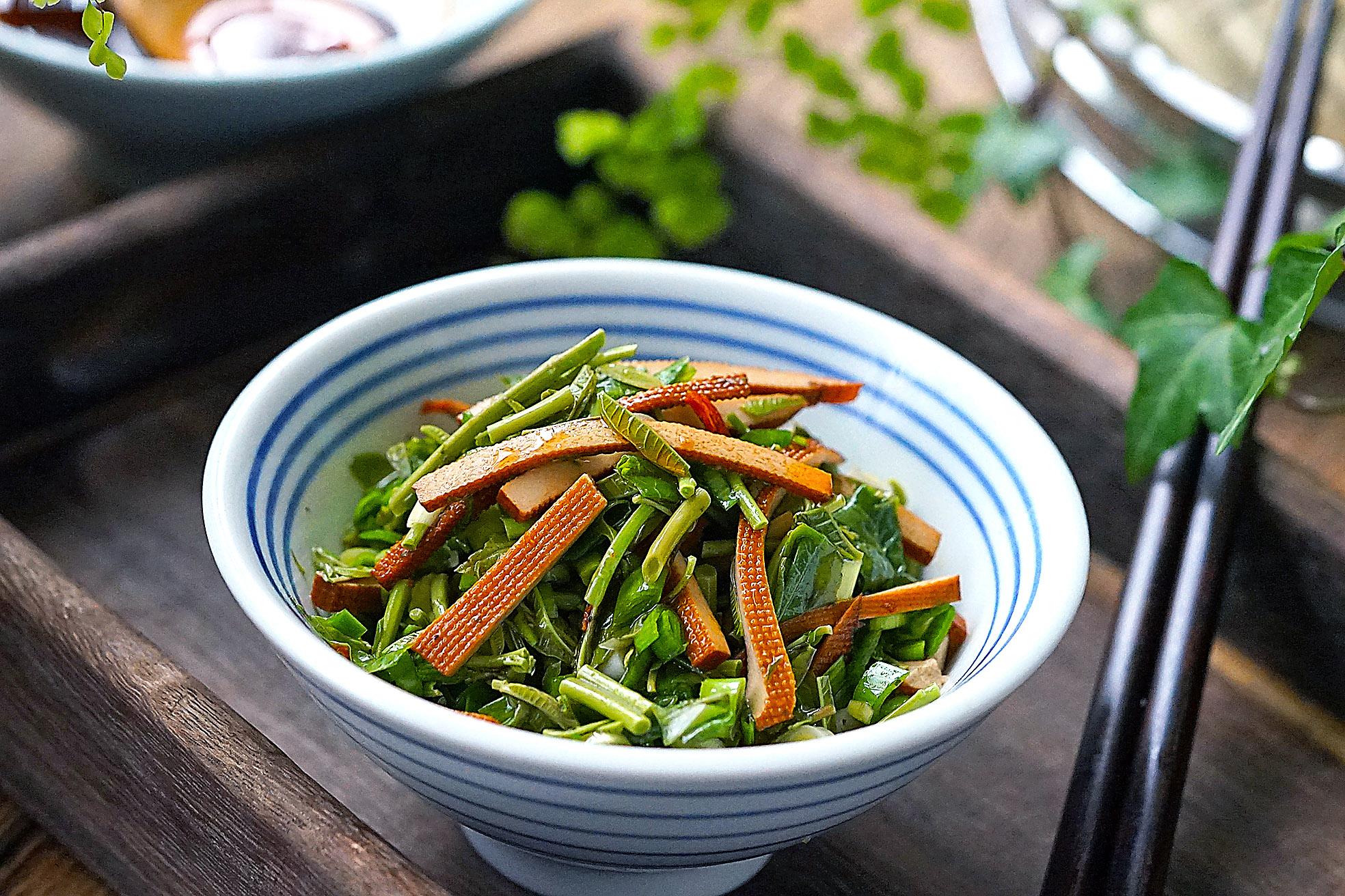 香椿炒鸡蛋味道好极了你们想吃吗,香椿炒鸡蛋还有什么吃法