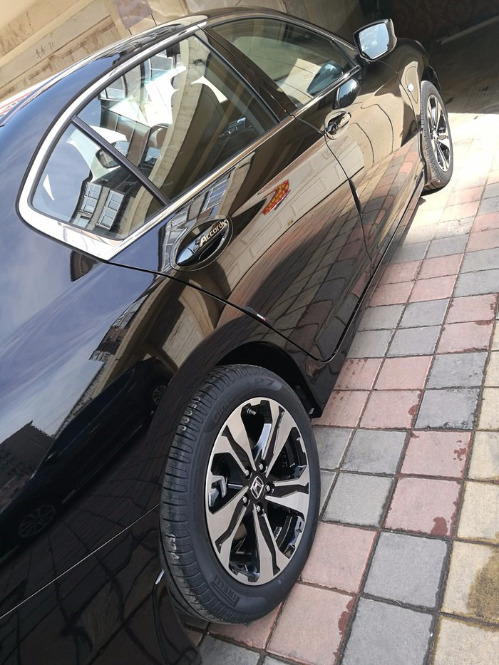 雅阁十一代旗舰版奥夫特黑落地,八代半2.0雅阁价格