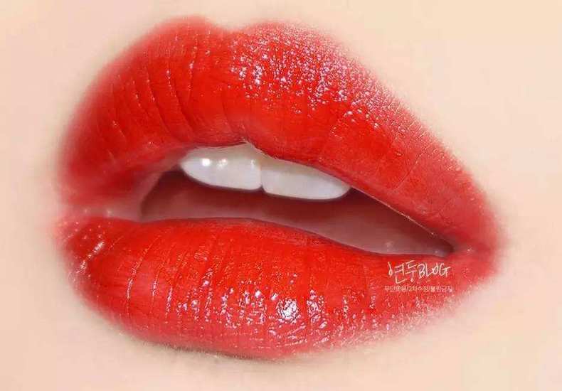 女人必须用的几款口红颜色,女人必买的6支口红颜色有哪些