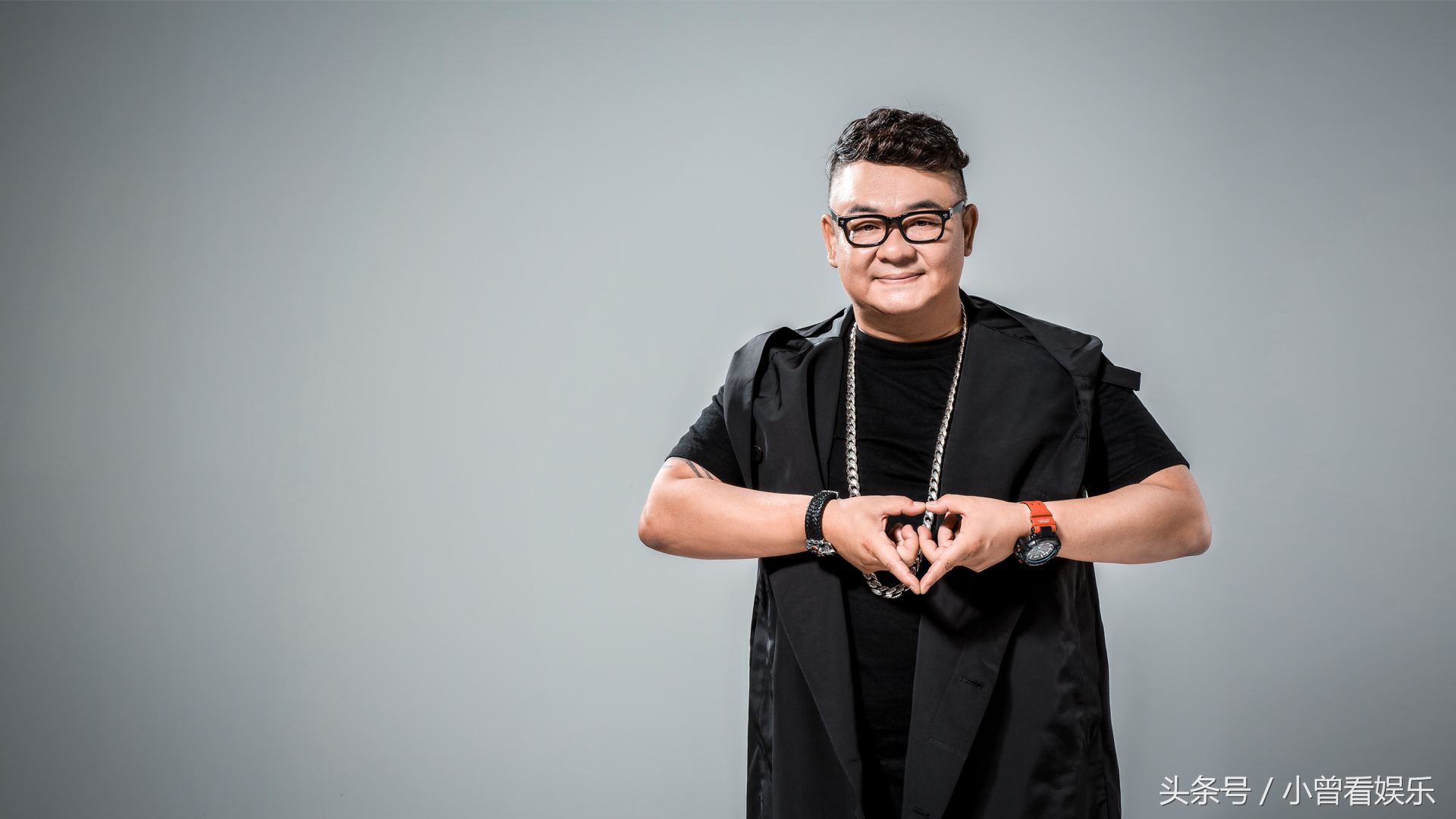 情侣k歌必唱十首,和朋友k歌什么歌合适